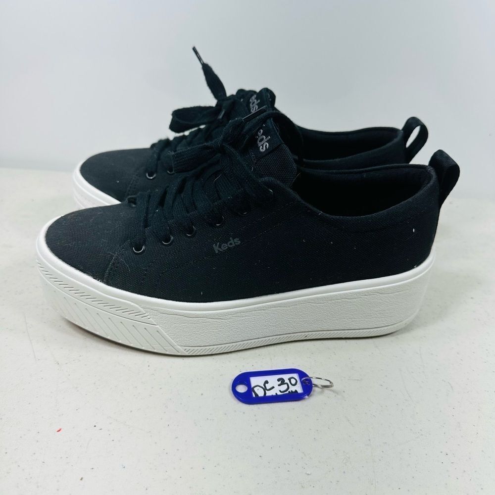 Keds Women's Skyler Lace Up Sneaker size 6,5